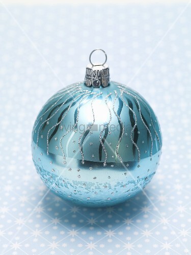 one turquoise christmas bauble bild kaufen living4media one turquoise christmas bauble bild kaufen living4media