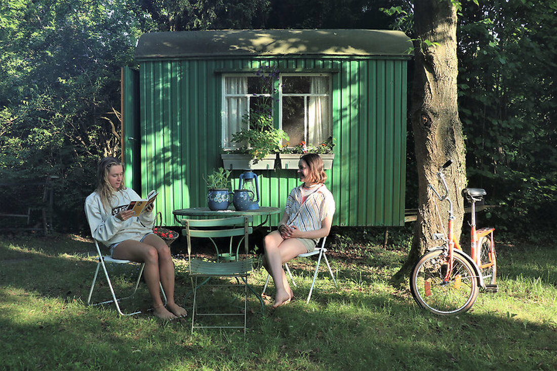 Lakeside Vintage Hut