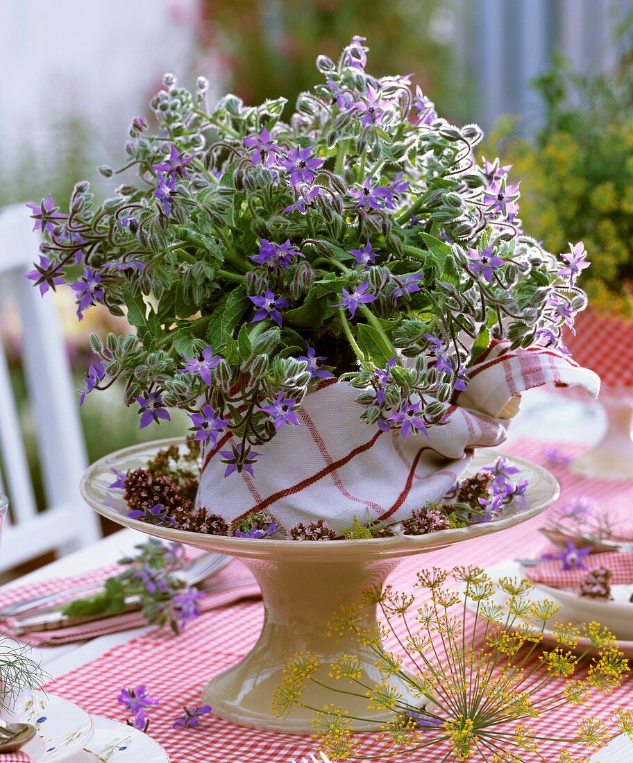 Table decoration of borage flowers