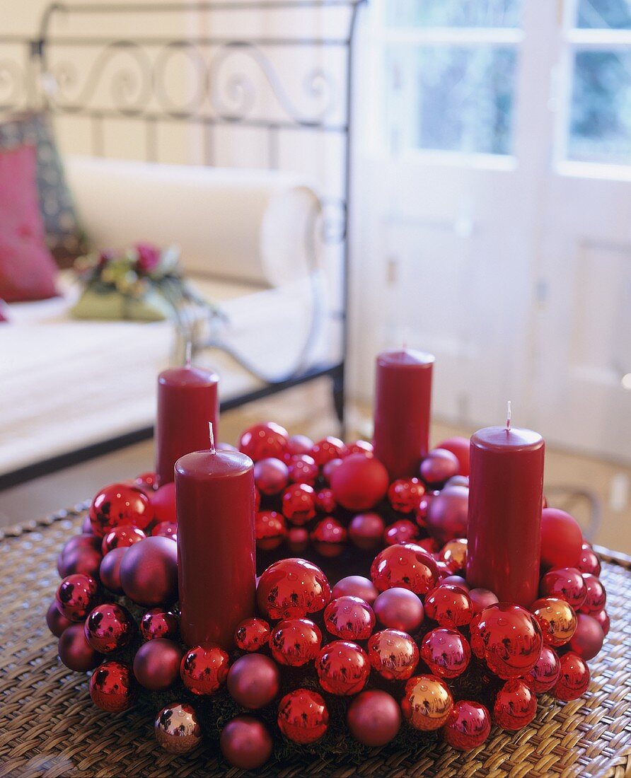 Advent wreath with red baubles