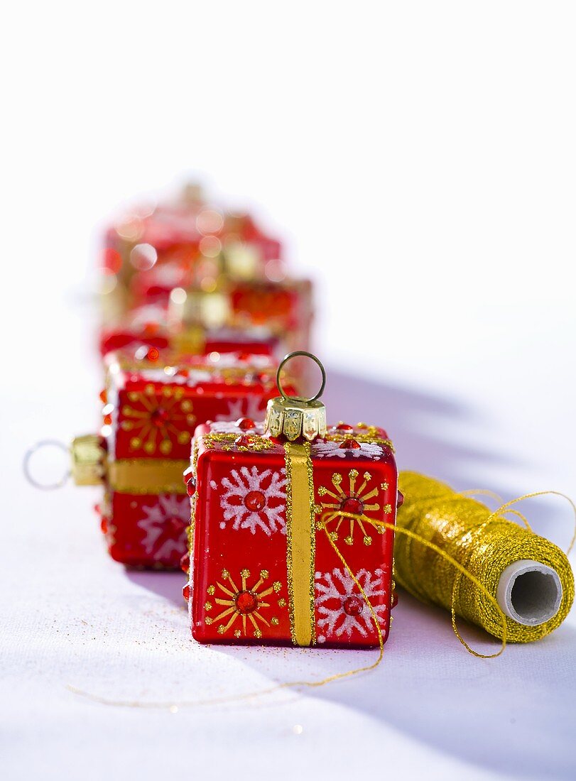 Christmas parcels (tree ornaments)