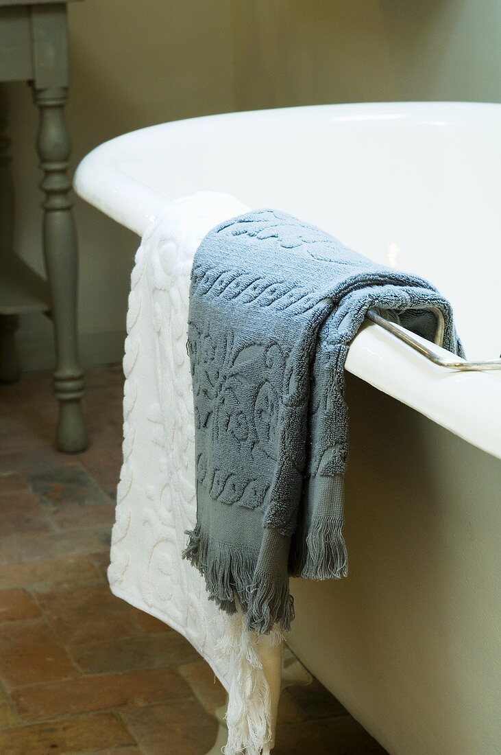 Bathtub with towels