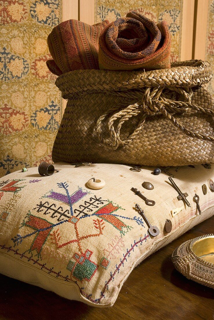 Folkstyle pillows and basket with covers