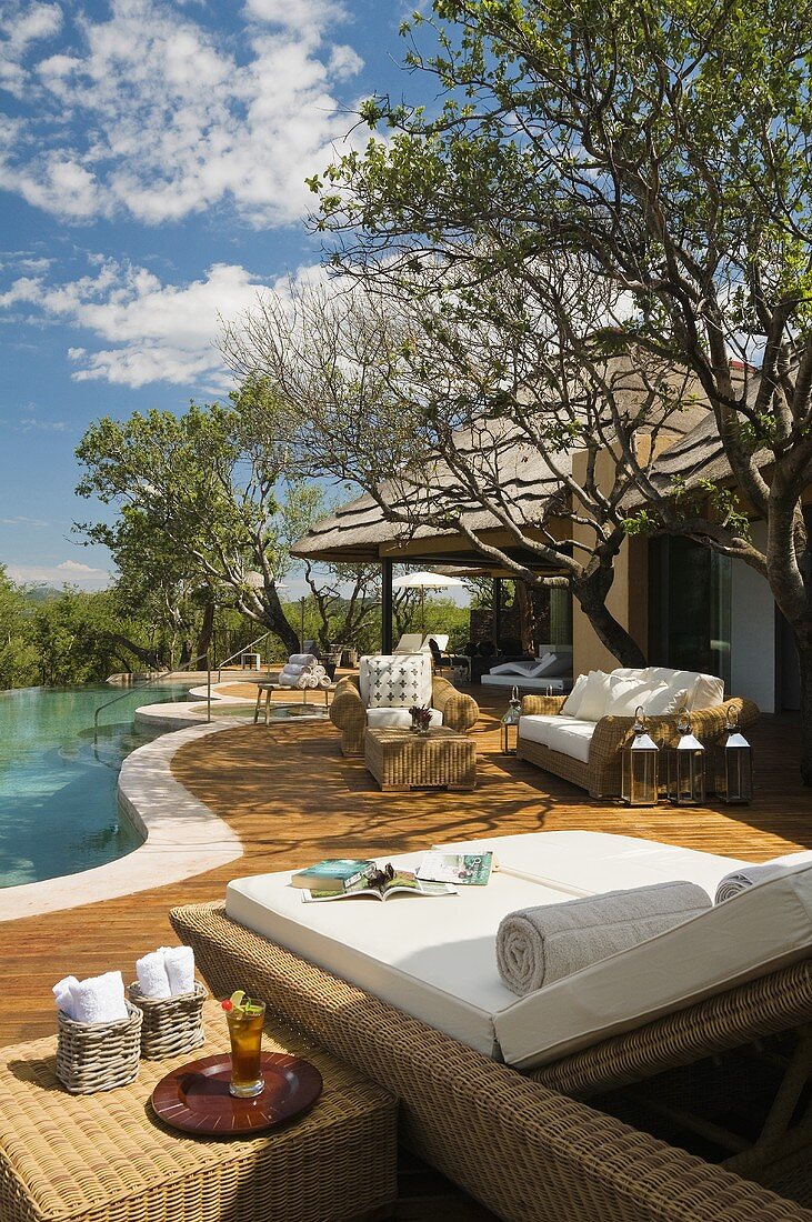 Südafrikanisches Haus mit Terrasse und Pool