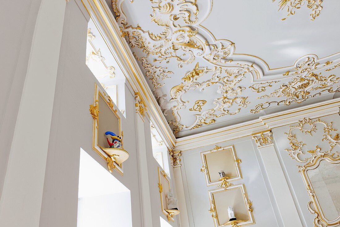 A ceiling decorated with stucco and gold in Rosenthal Casino, Selb