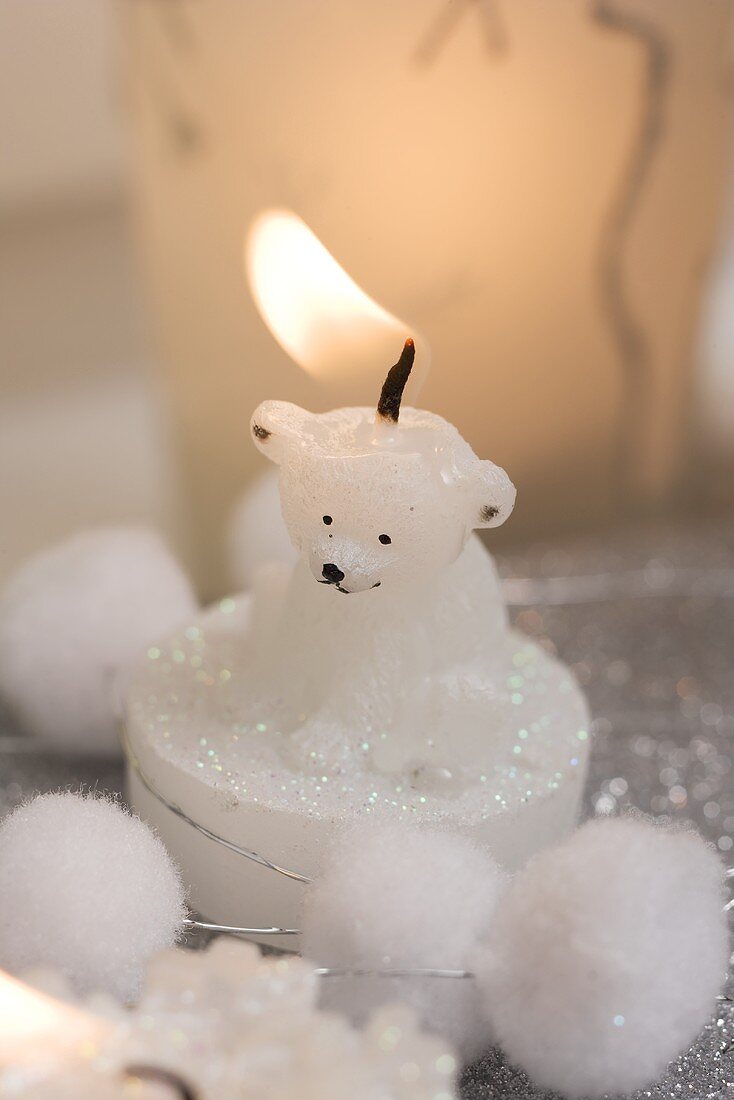 Christmas decoration: polar bear candle and windlight