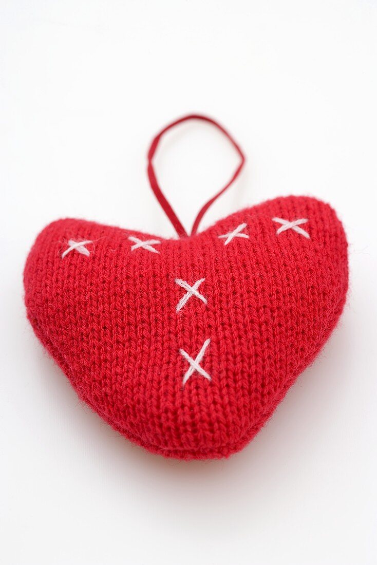Red knitted heart (tree ornament)