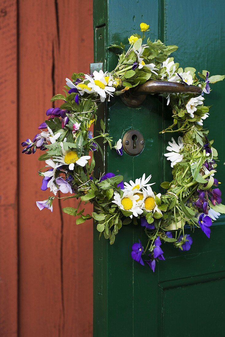 Wreath on door handle