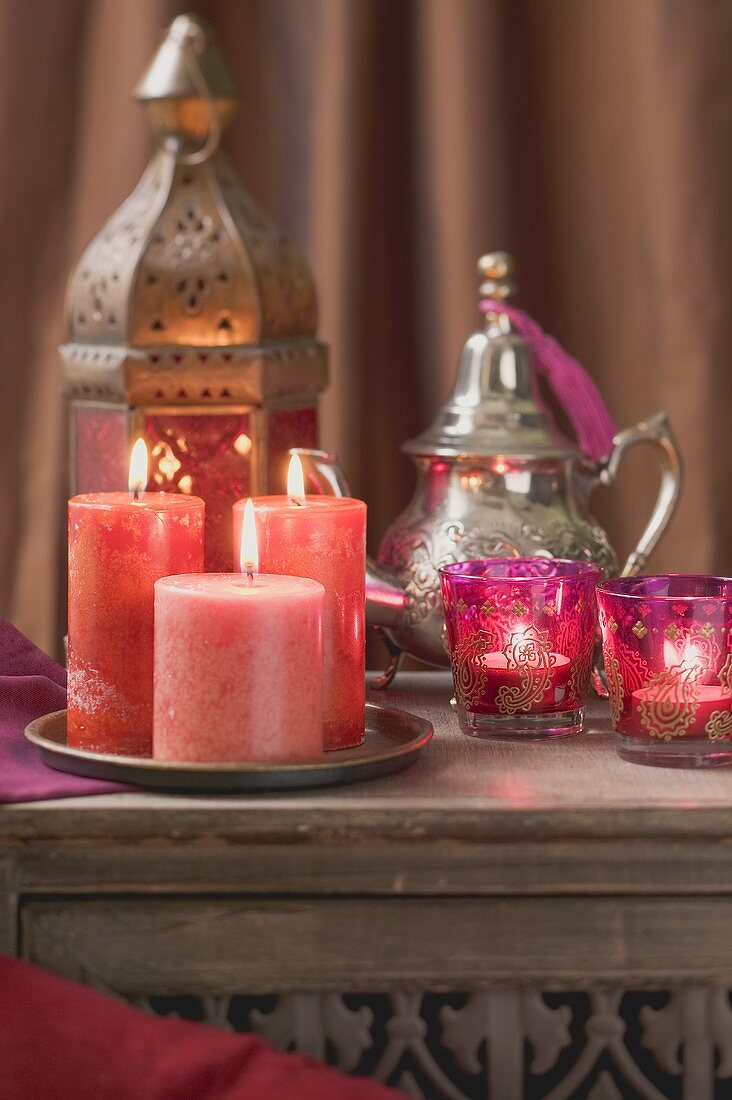 Middle Eastern decoration: candles, windlights, lantern, teapot