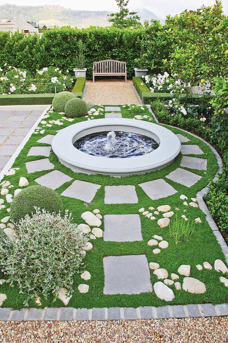 Geometric lawn with fountain
