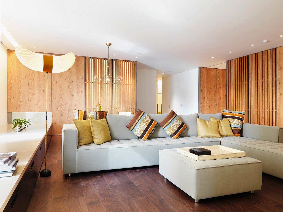 Minimalism living room with hardwood floors