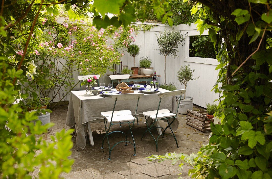 Set table in courtyard