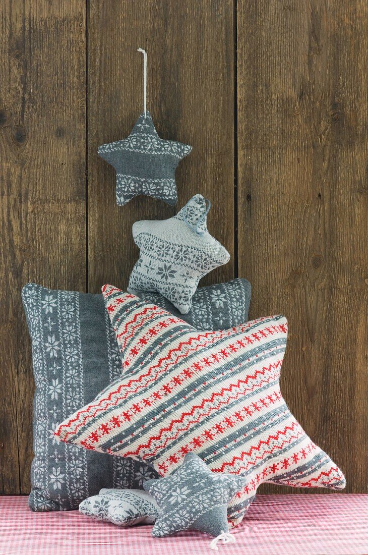 Star-shaped tree decorations and scatter cushions