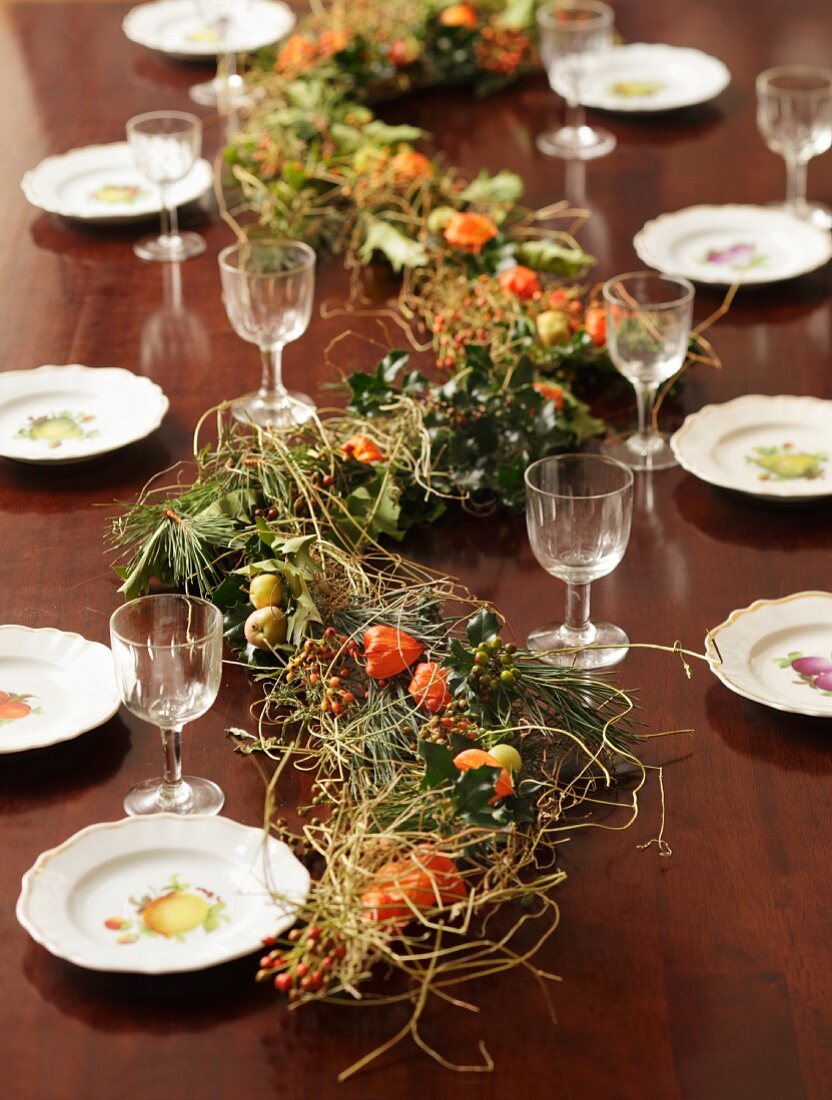 Autumnal table garland