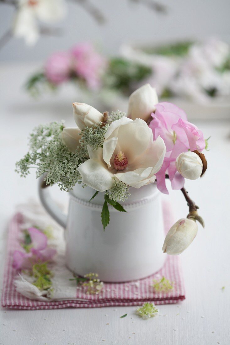 Posy of magnolia, sweet peas & chervil flowers