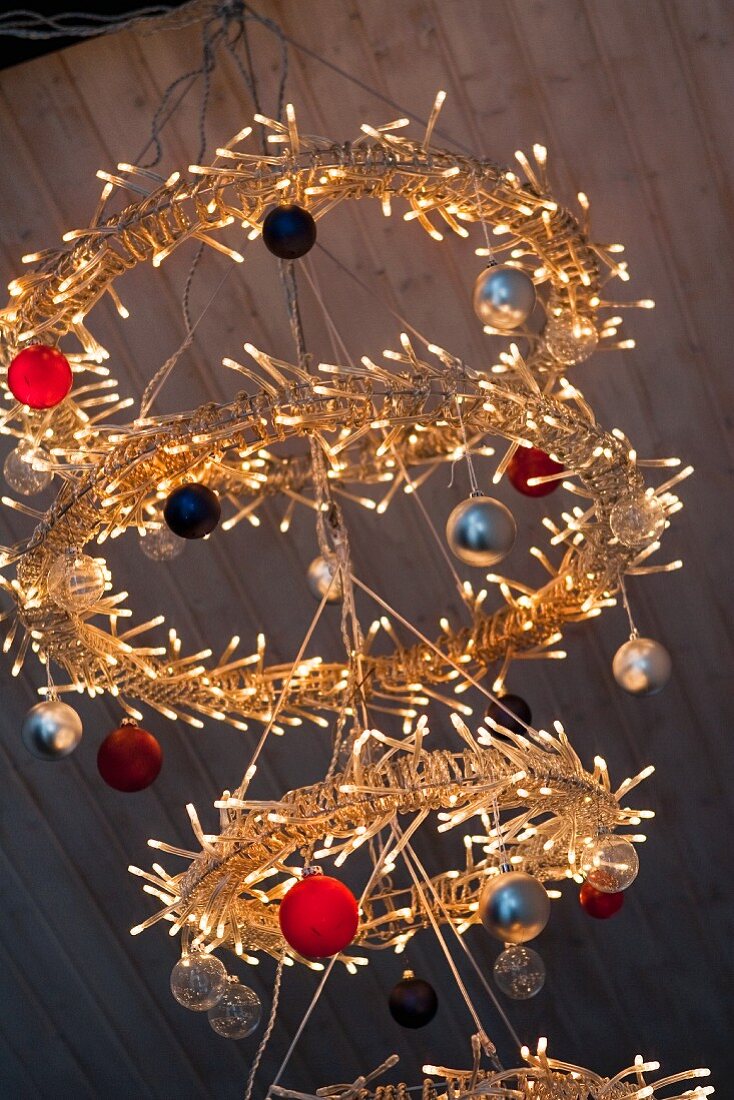Illuminated Christmas wreaths