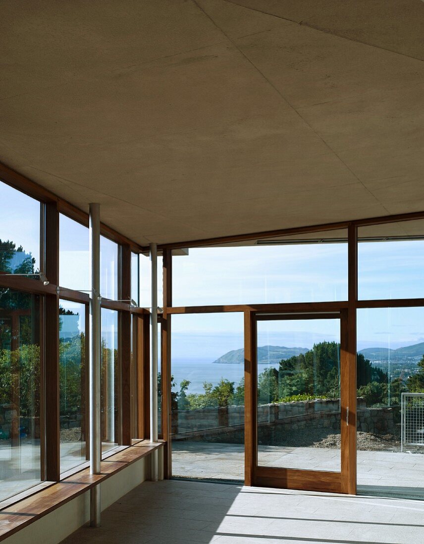 Contemporary loggia with panoramic view