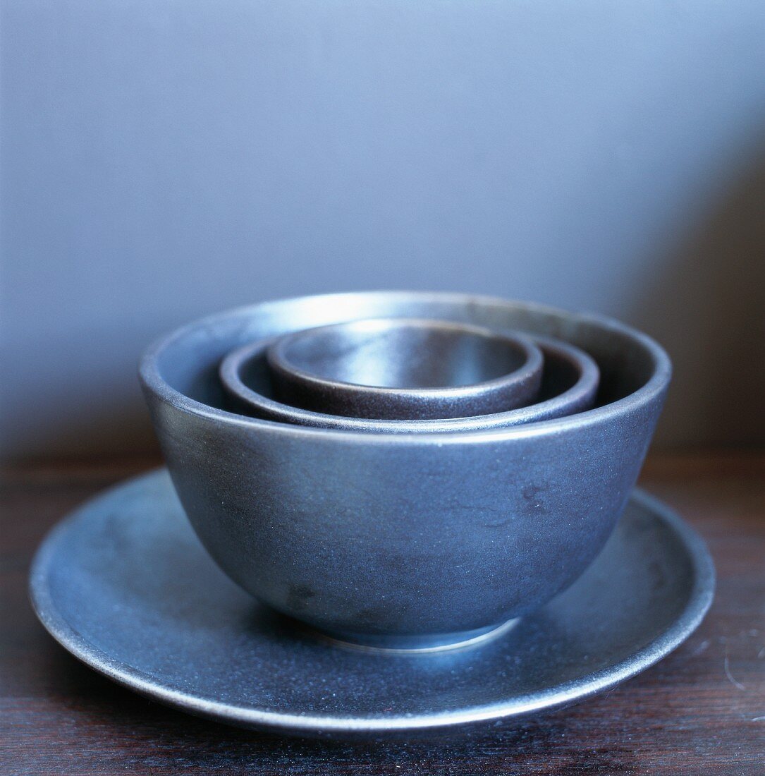 Ceramic bowls of various sizes