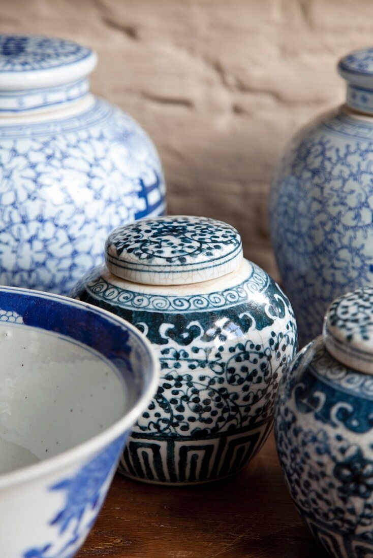Oriental lidded jars and bowl