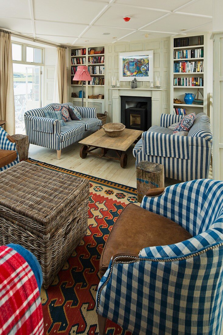 The living room at The St. Mawes Hotel (Cornwall, England)