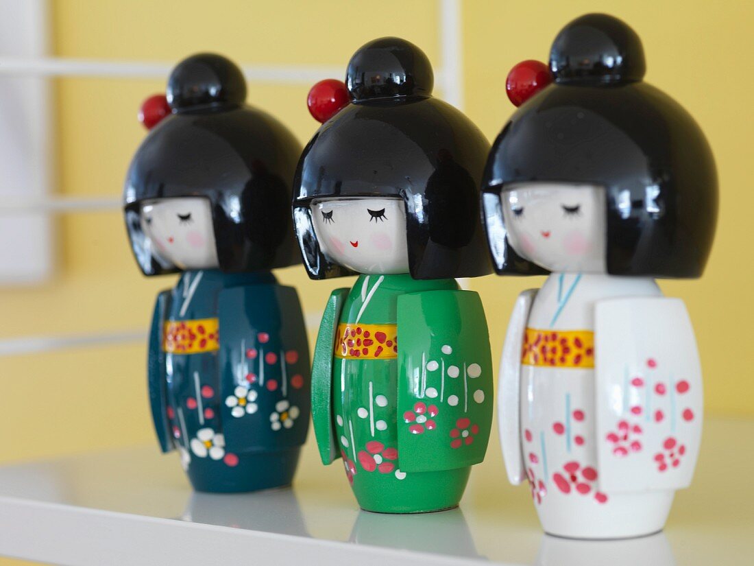 Drei japanische Geisha-Puppen