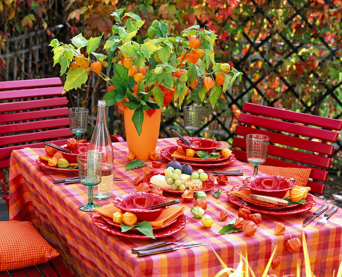 Red orange table decoration