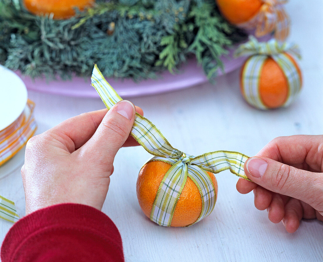 Adventskranz mit Mandarinen : 1/3