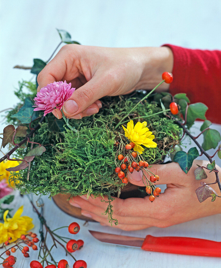 Chrysanthemen - Kürbis - Gesteck: 4/6