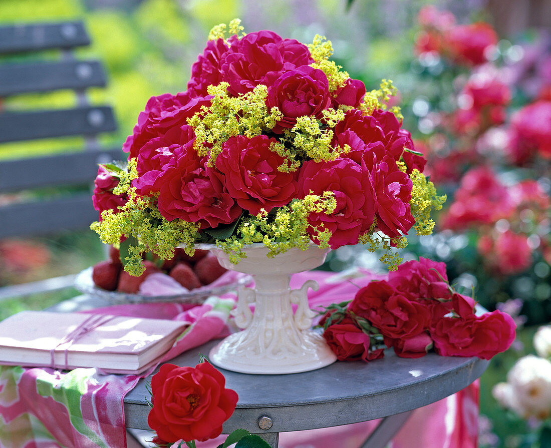 Rose Lady's mantle flower arrangement