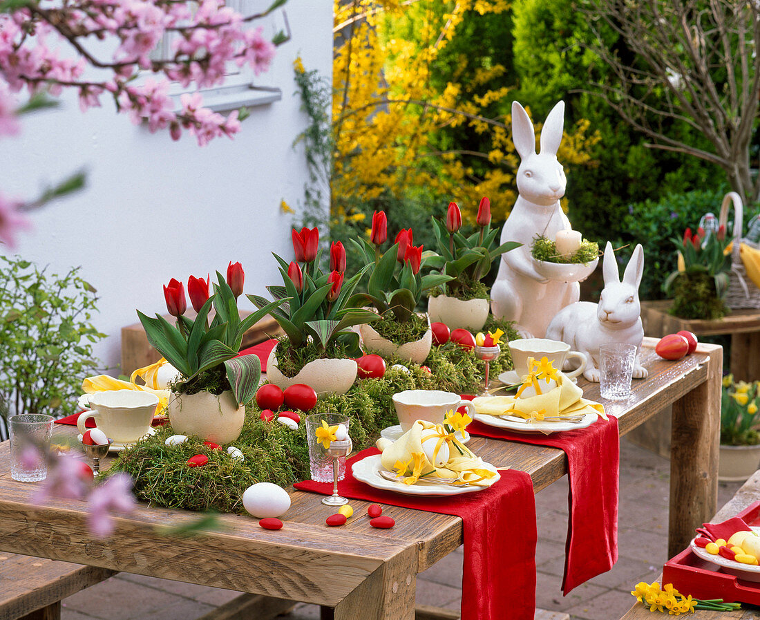 Oster - Tischdeko mit Tulpen