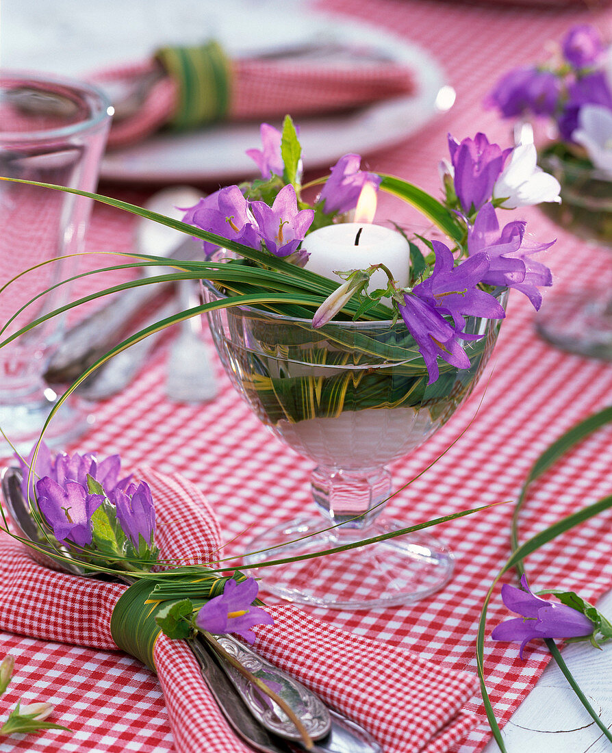 Table decoration with bluebells