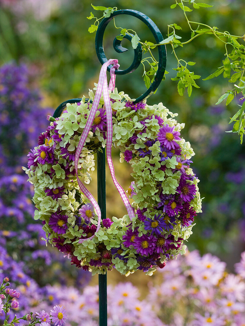 Asters and hydrangeas wreath