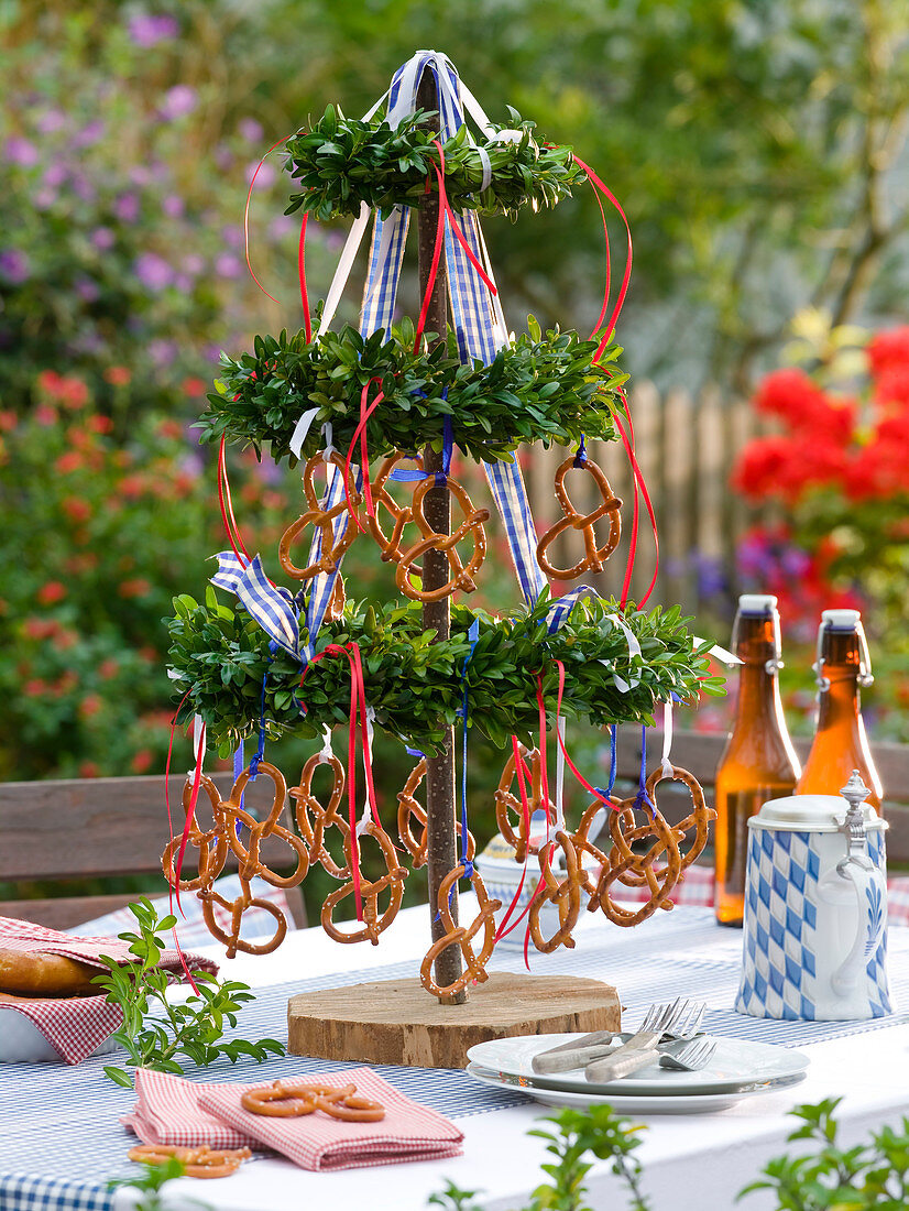 Bavarian maypole as homemade table decoration