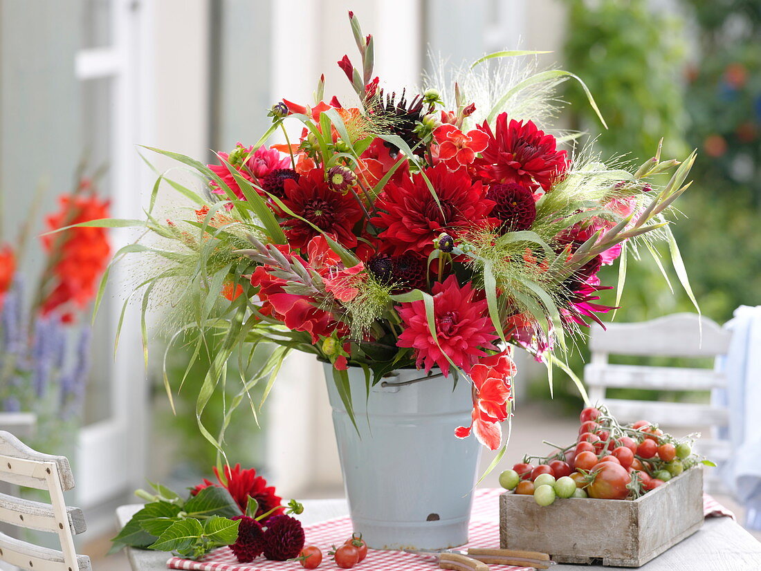 Red bouquet with gladiolus, dahlia 'Garden Wonder'