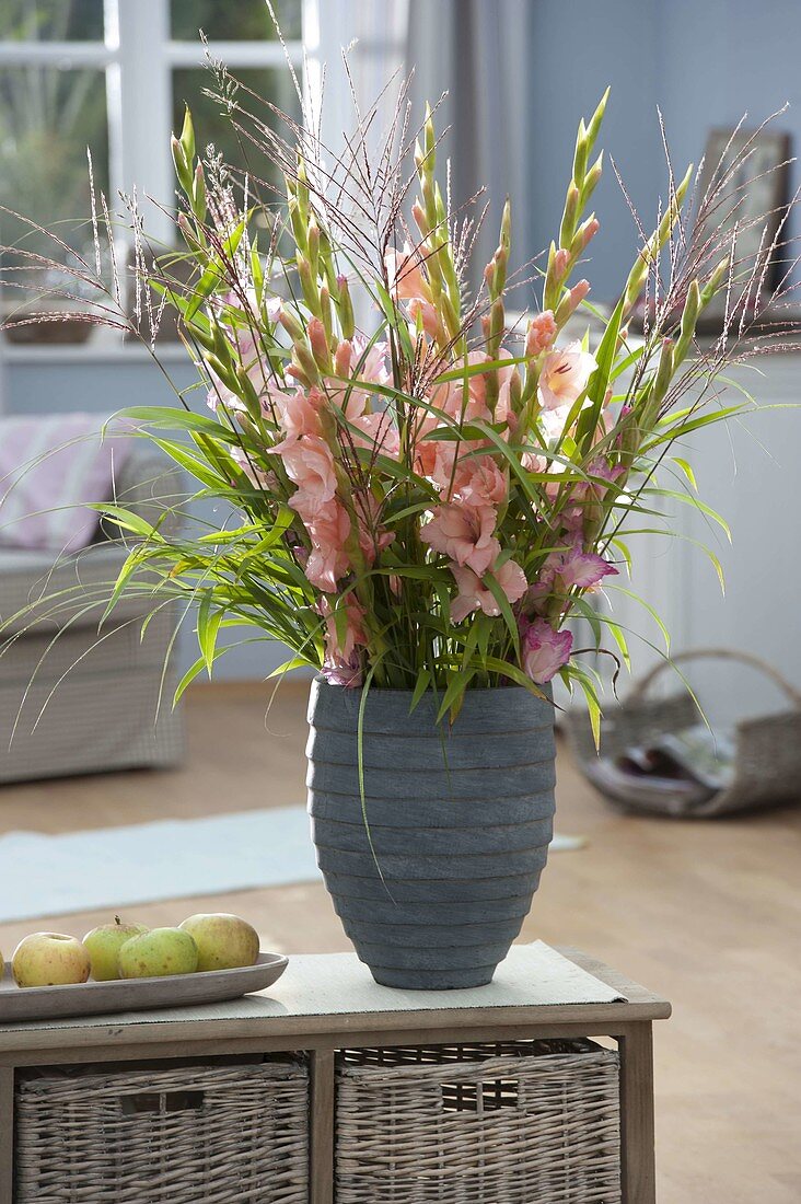Bouquet made of gladiolus, miscanthus
