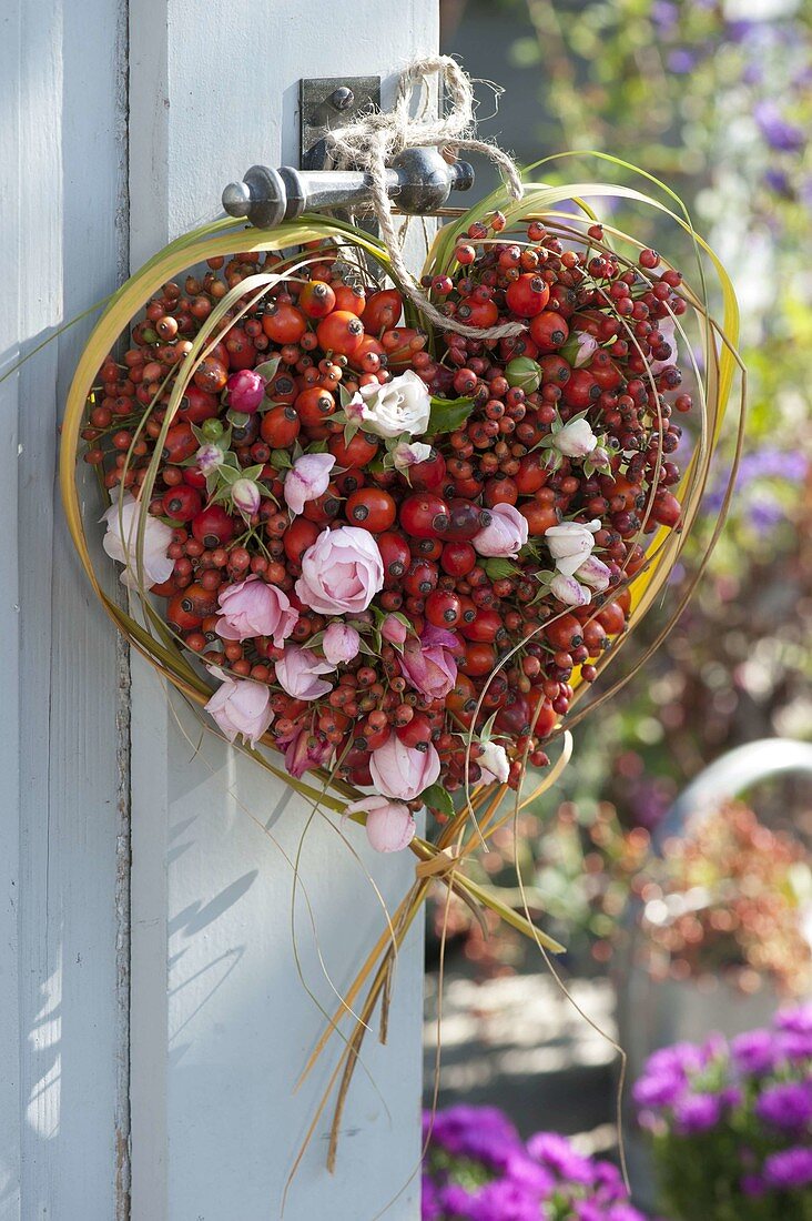 Bunched rose rosehip heart