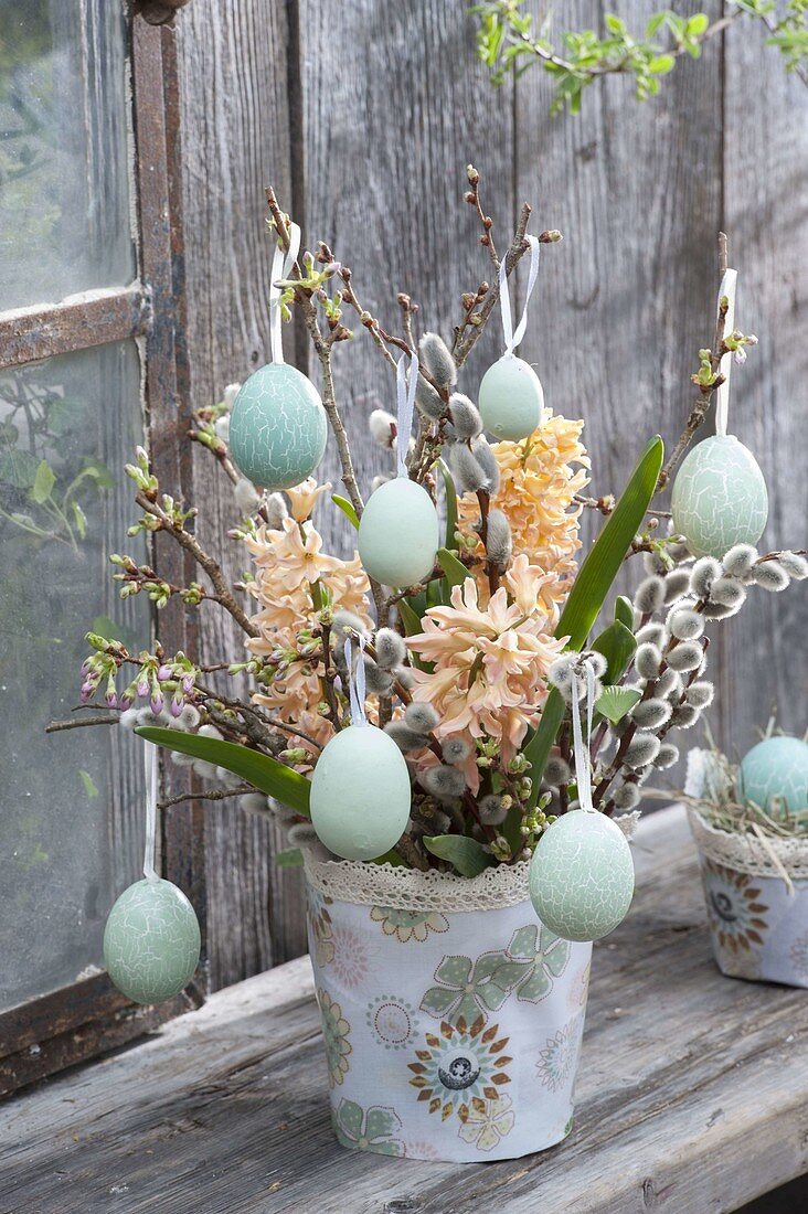 Easter bouquet from Hyacinthus 'Gipsy Queen', Salix branches
