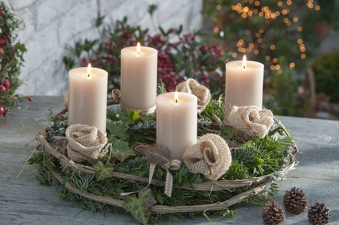 Natural Advent wreath with beige candles