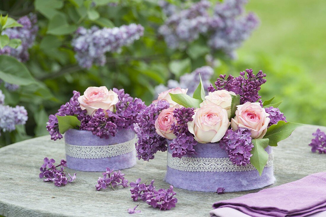 Fragrant flower varieties from Syringa (lilac) and Rosa (rose)