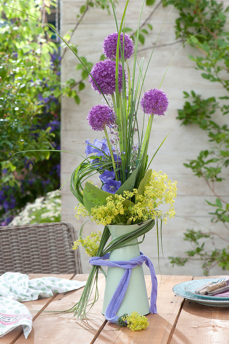 Modern bouquet in Jug, Allium 'Purple Sensation'