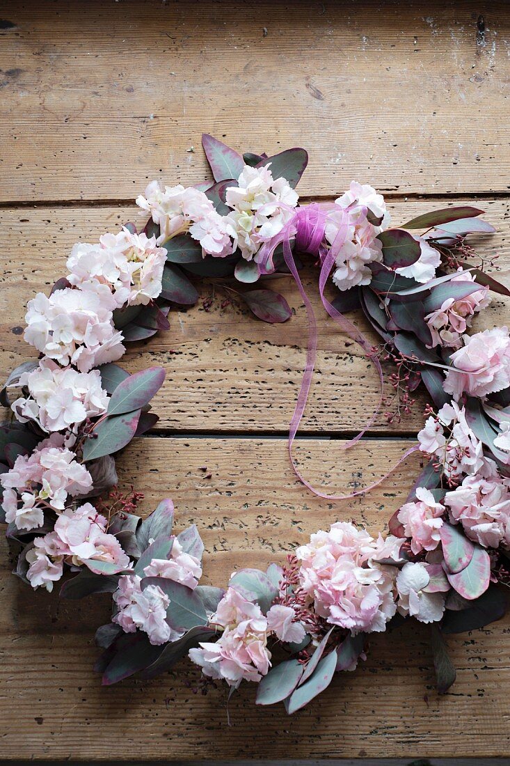 Wreath made from flowering poplar and pink hydrangea flowers