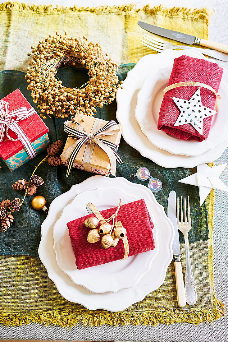 Country Christmas tablesetting