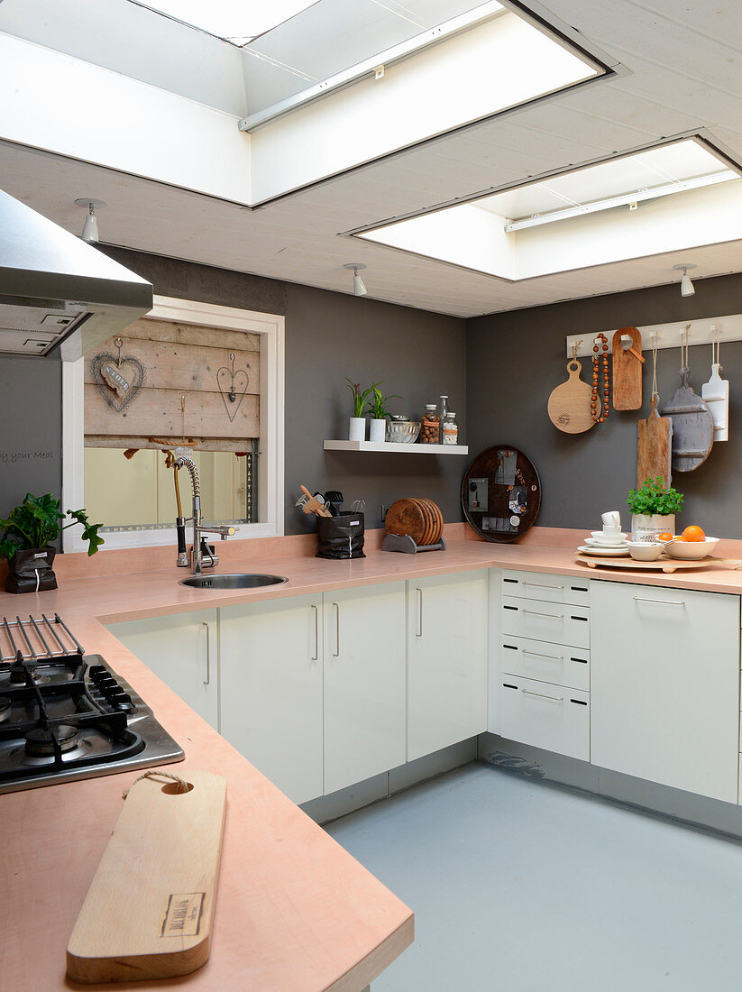 Modern, Scandinavian-style, country-house kitchen