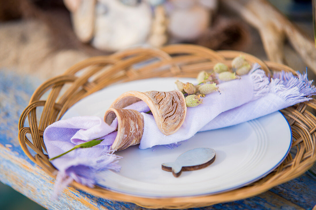 Summery place setting with fish motif