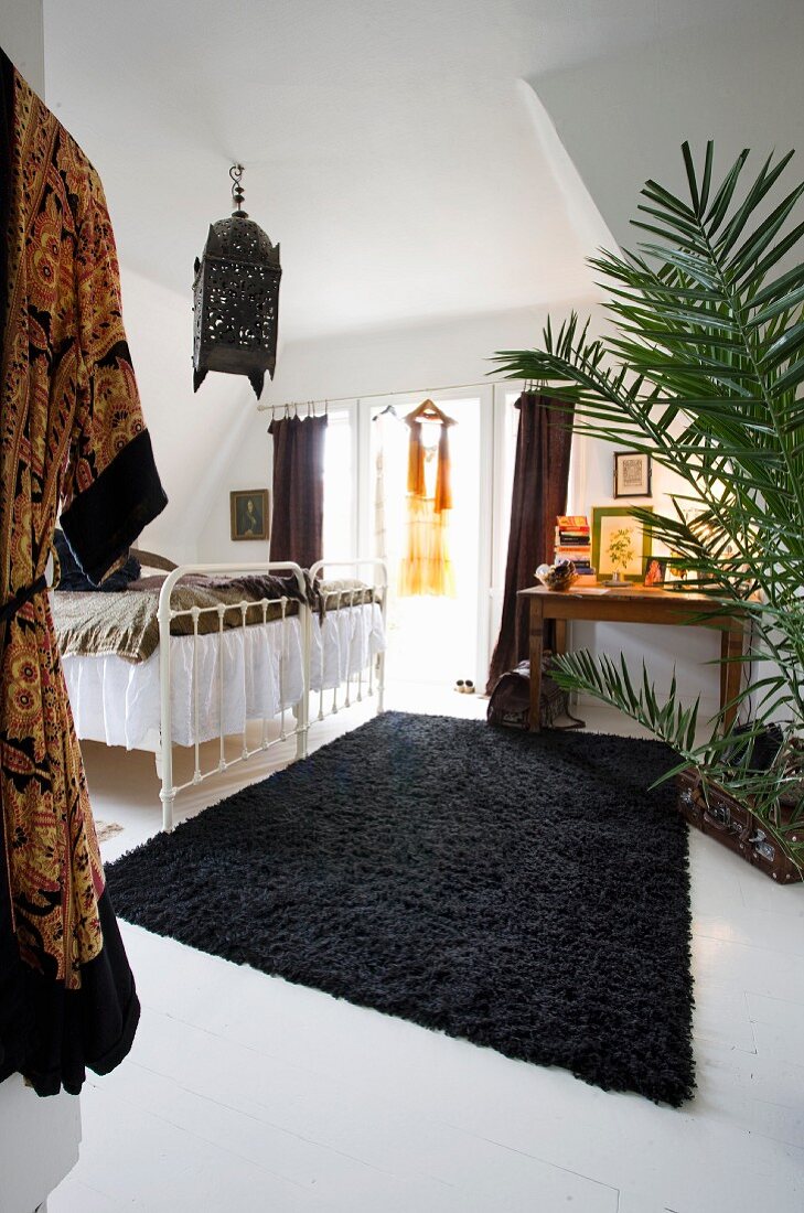 Orientalisch dekoriertes Schlafzimmer … – Bild kaufen – 20 ...