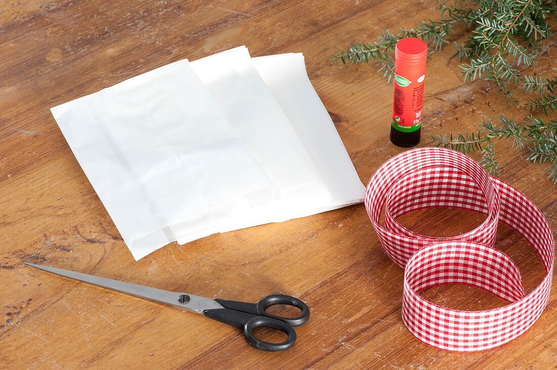 Make paper starters out of sandwich bags