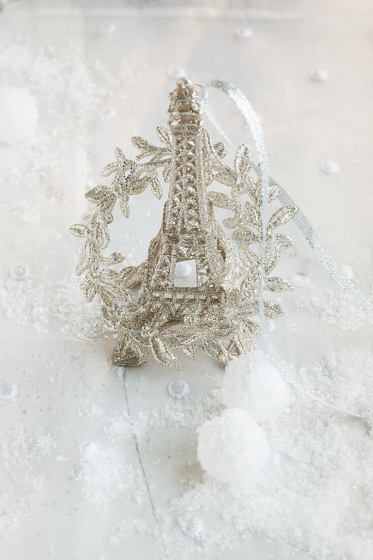 Festive arrangement with silver Eiffel Tower