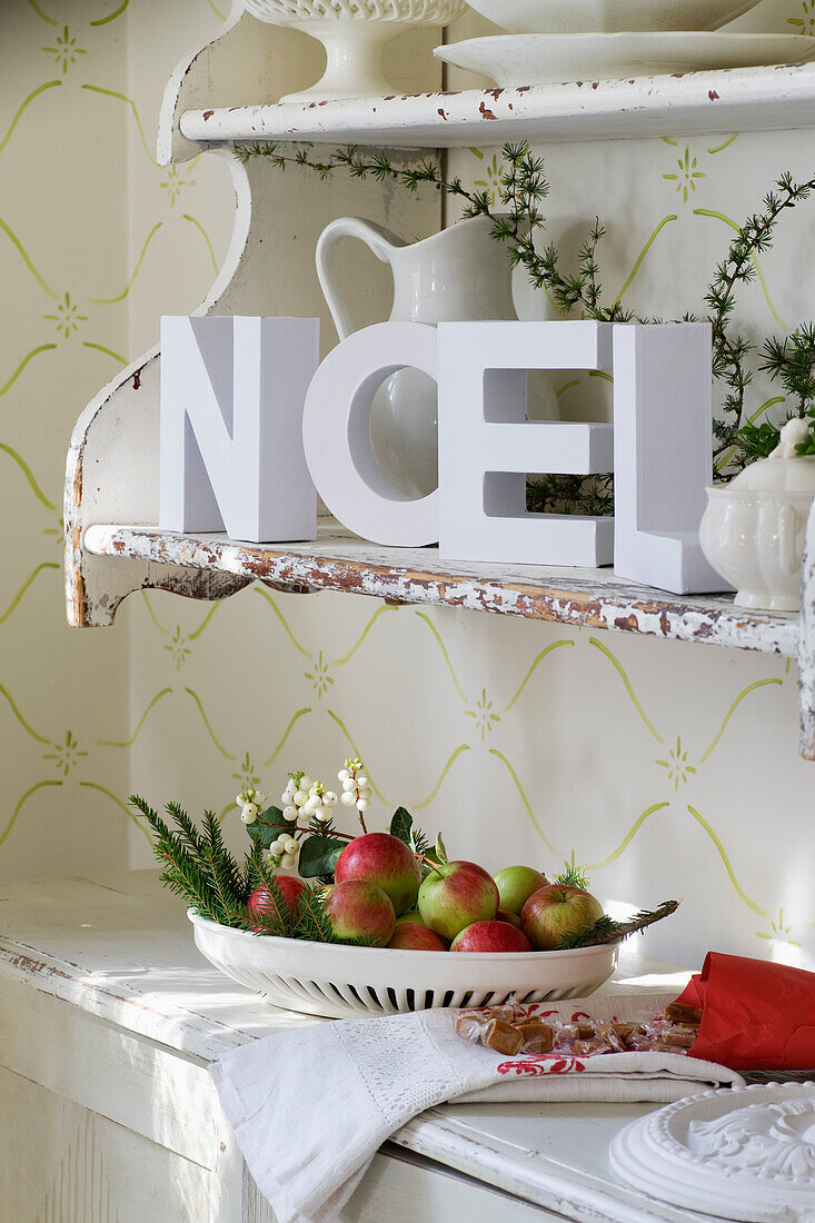 Kitchen shelf with 'NOEL' made of decorative letters