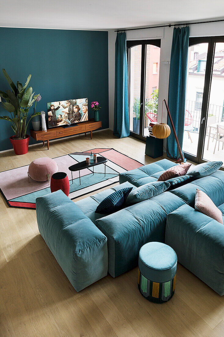 Pale blue sofa combination in mid-century-style living room