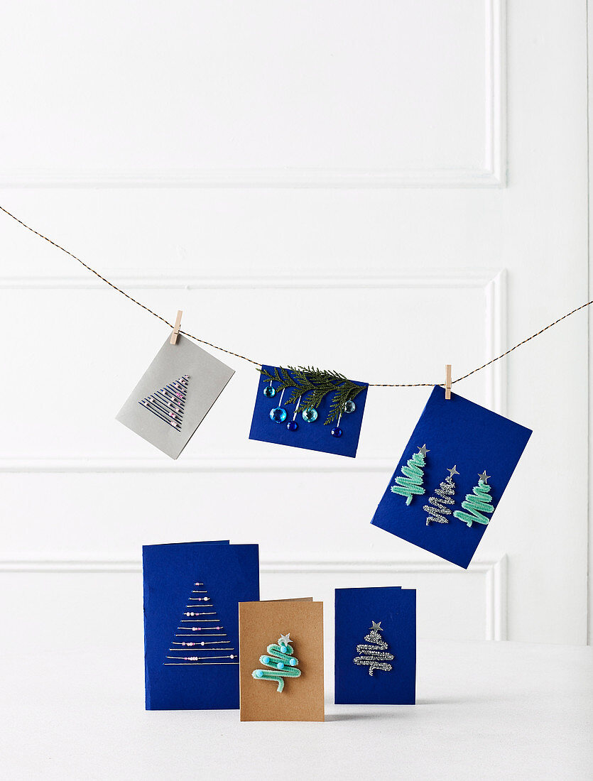 DIY Christmas cards as decoration